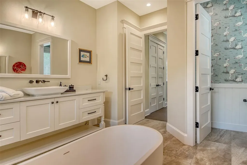 5005 Gulf Of Mexico Drive Longboat Key FL 34228