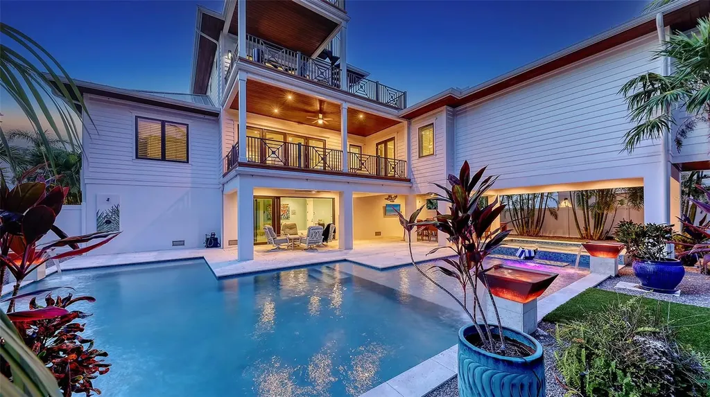 5005 Gulf Of Mexico Drive Longboat Key FL 34228