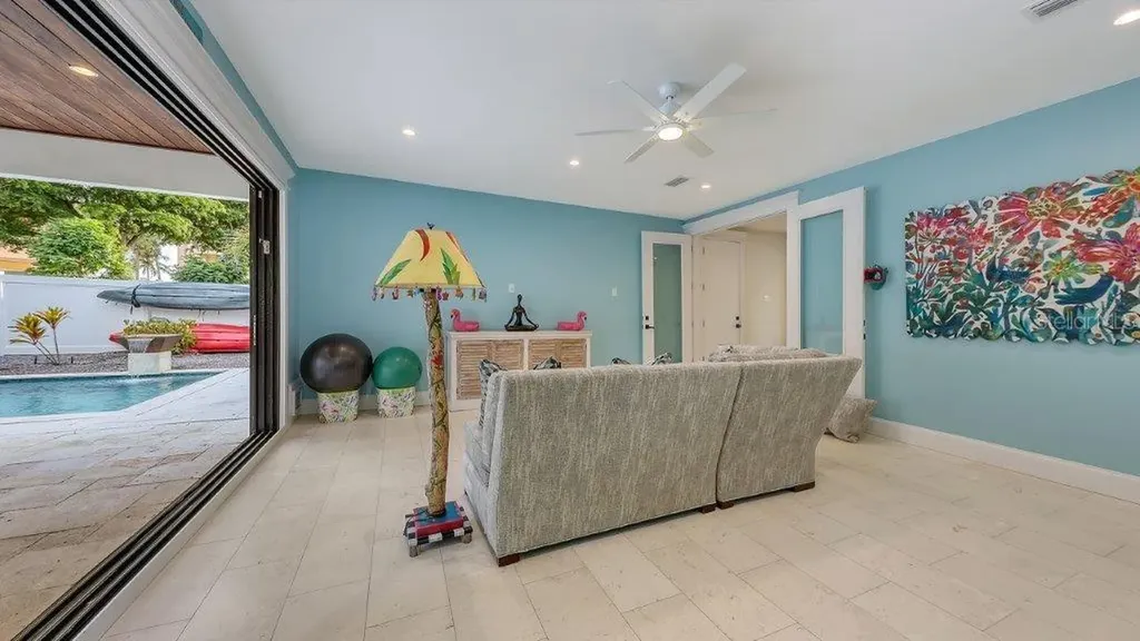 5005 Gulf Of Mexico Drive Longboat Key FL 34228