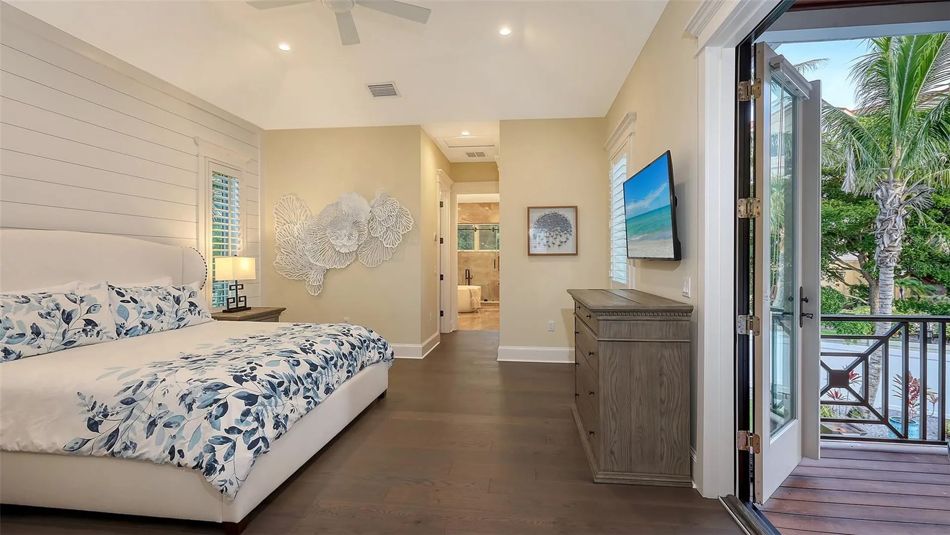 5005 Gulf Of Mexico Drive Longboat Key FL 34228