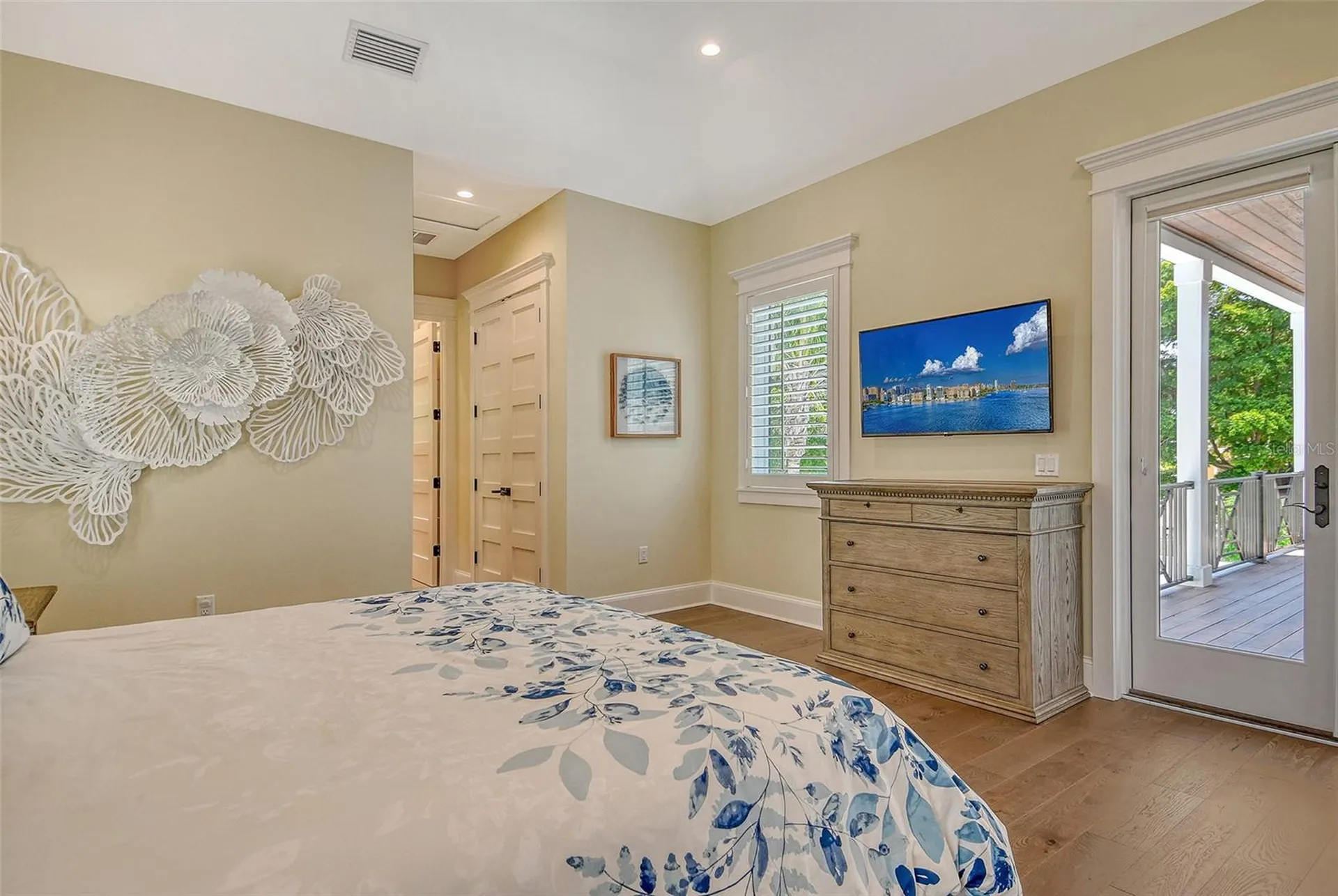 5005 Gulf Of Mexico Drive Longboat Key FL 34228