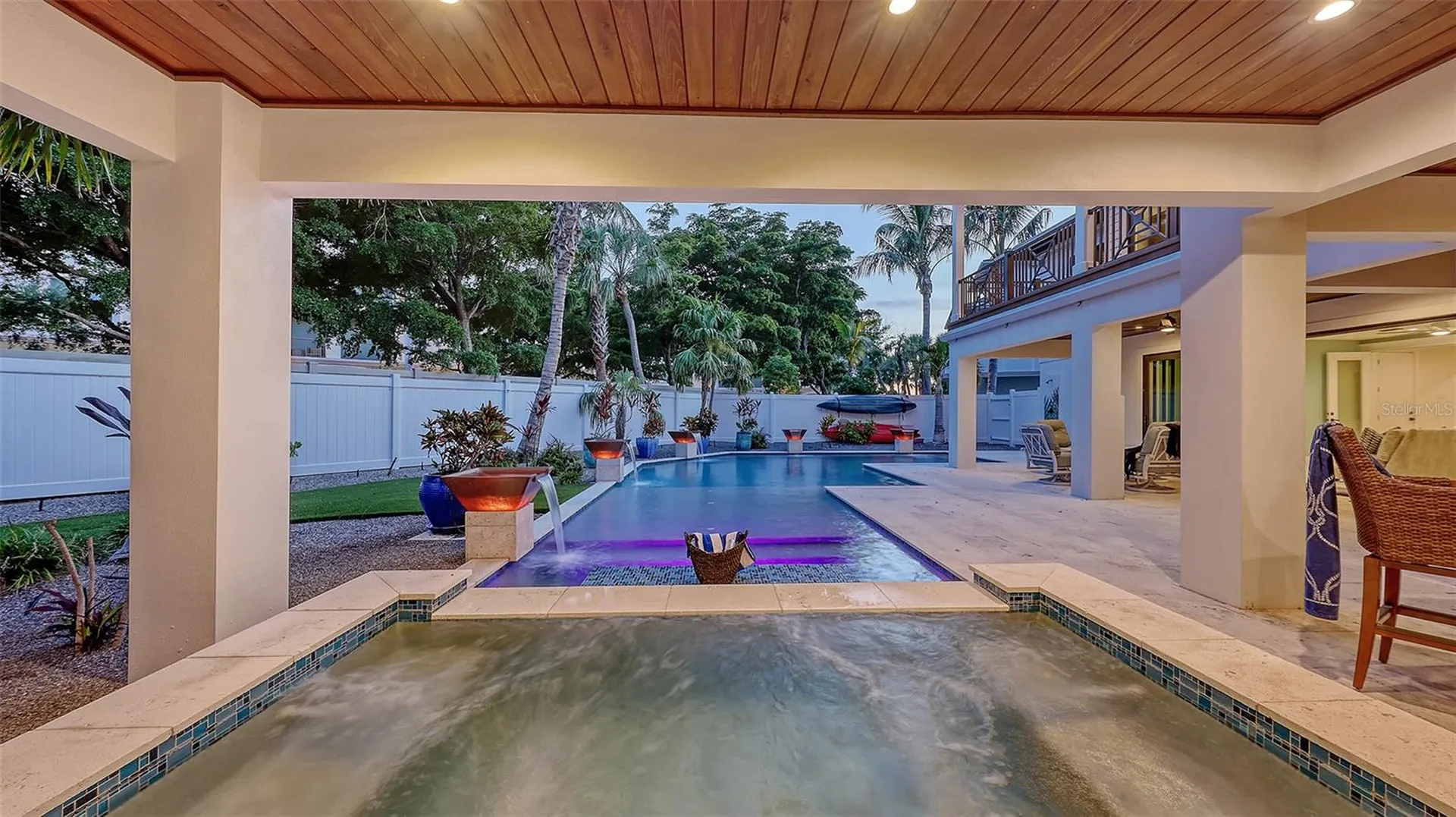 5005 Gulf Of Mexico Drive Longboat Key FL 34228