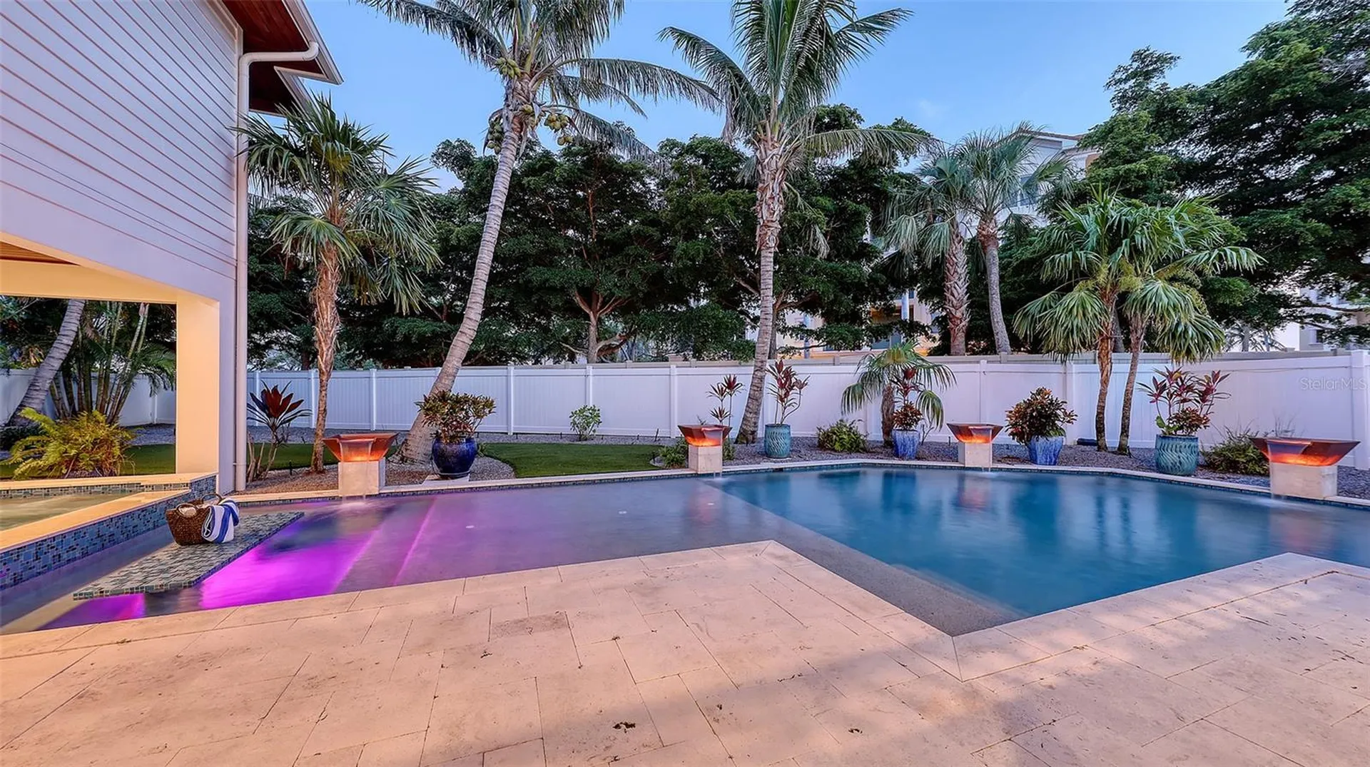 5005 Gulf Of Mexico Drive Longboat Key FL 34228