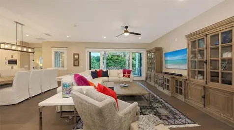 5005 Gulf Of Mexico Drive Longboat Key FL 34228
