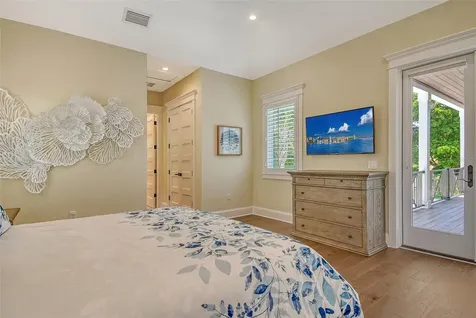 5005 Gulf Of Mexico Drive Longboat Key FL 34228