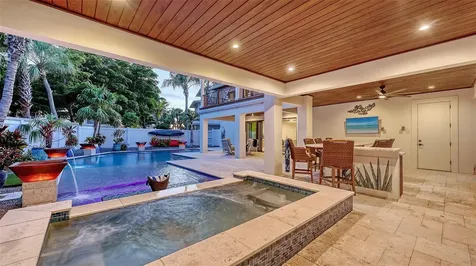 5005 Gulf Of Mexico Drive Longboat Key FL 34228