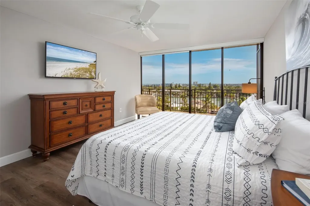 7650 Bayshore Drive Treasure Island FL 33706
