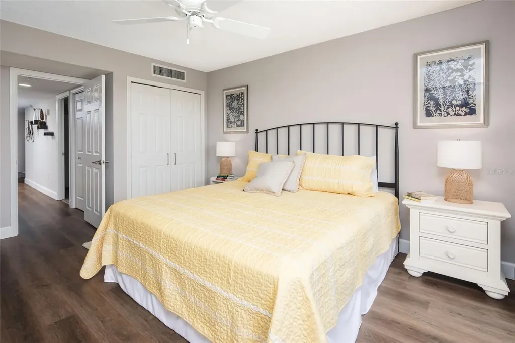 7650 Bayshore Drive Treasure Island FL 33706