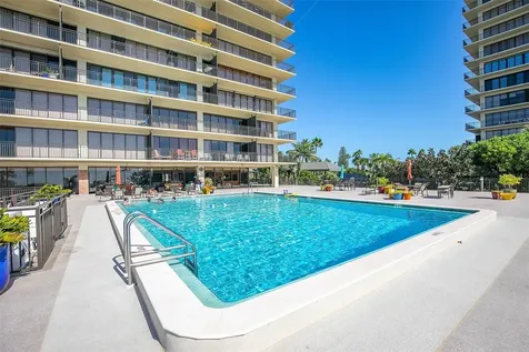 7650 Bayshore Drive Treasure Island FL 33706