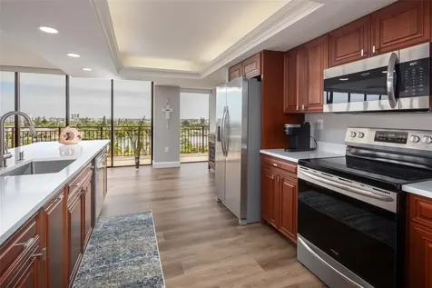 7650 Bayshore Drive Treasure Island FL 33706