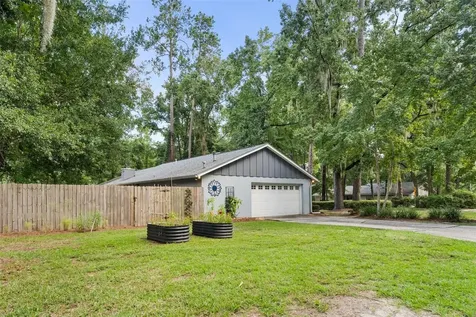 821 NW 39th Street Gainesville FL 32605