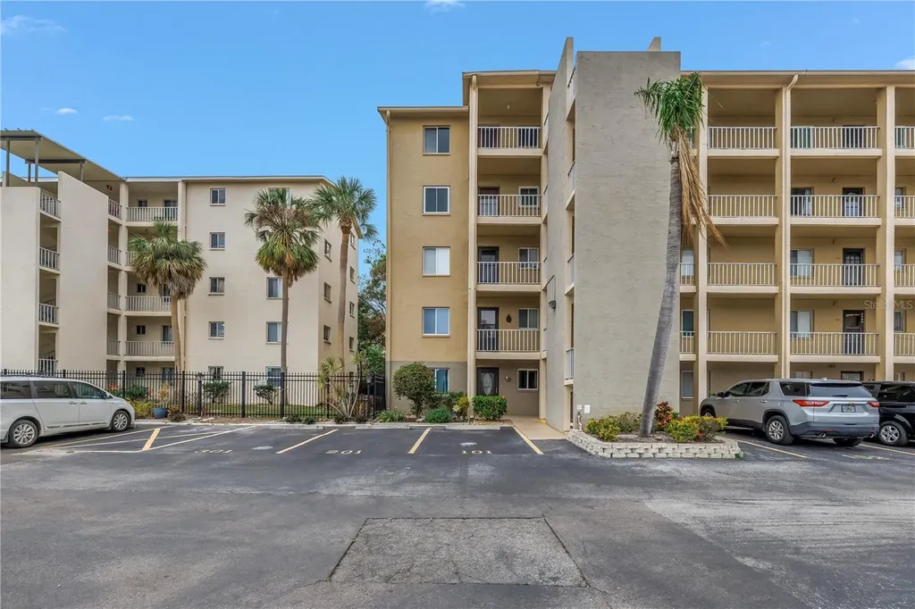 3500 Lake Bayshore Drive Bradenton FL 34205