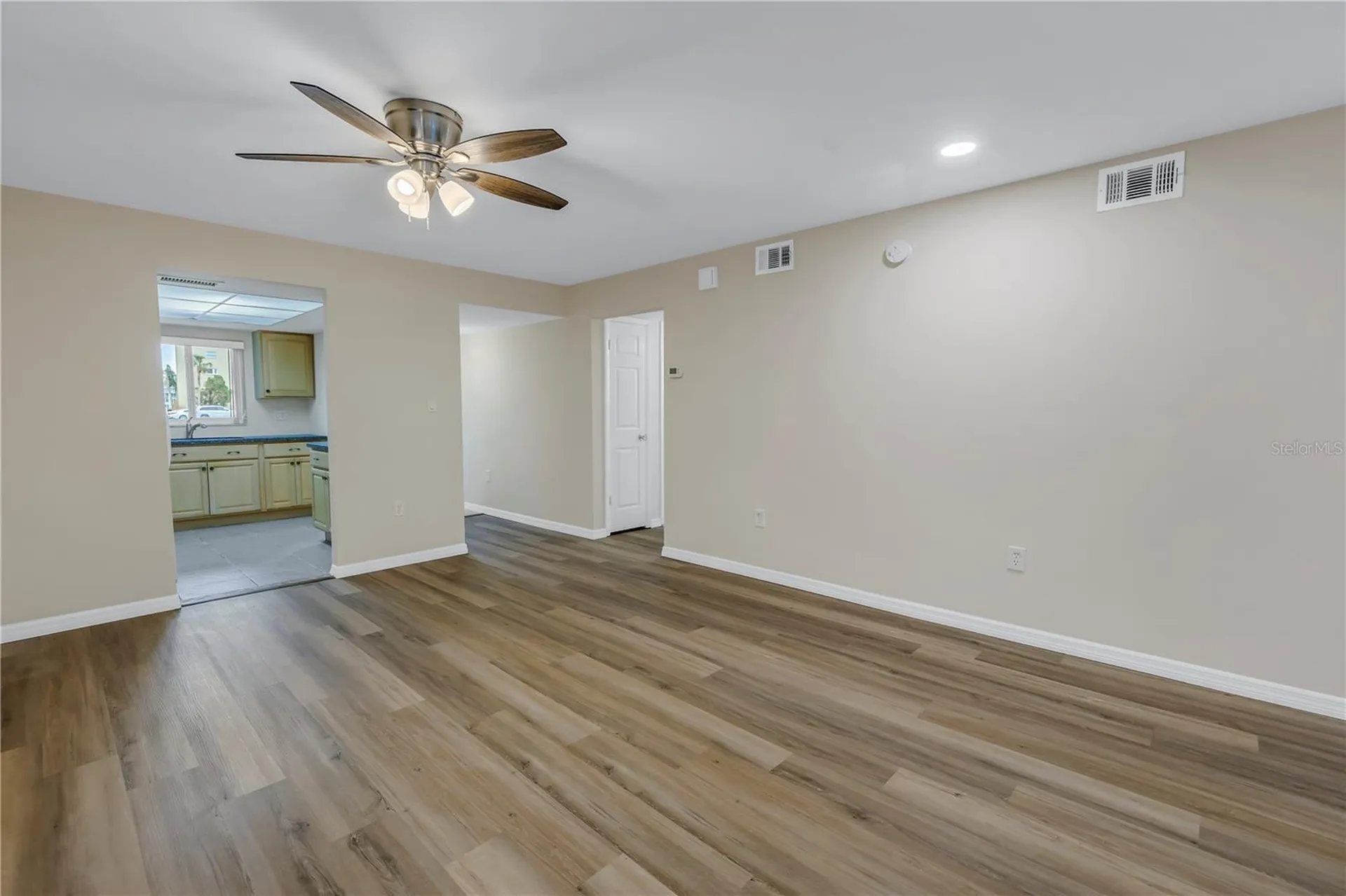 3500 Lake Bayshore Drive Bradenton FL 34205