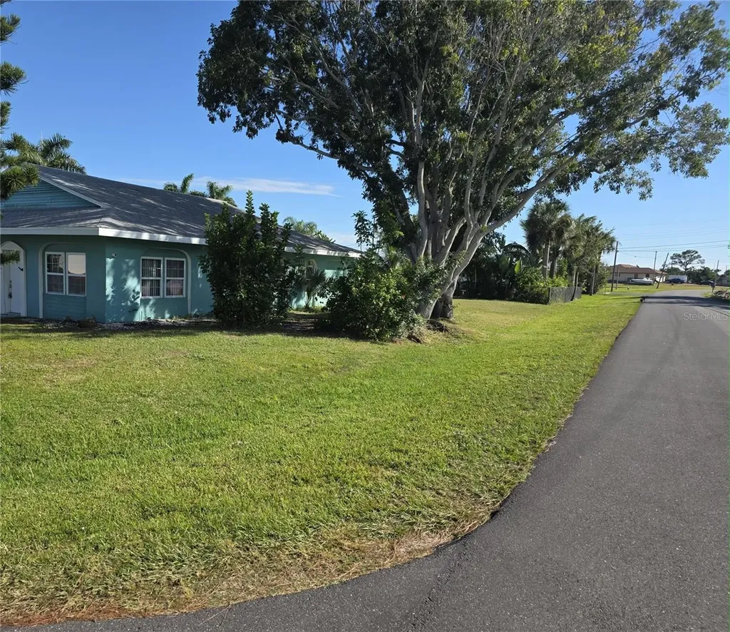 1005 Alston Lane Englewood FL 34223