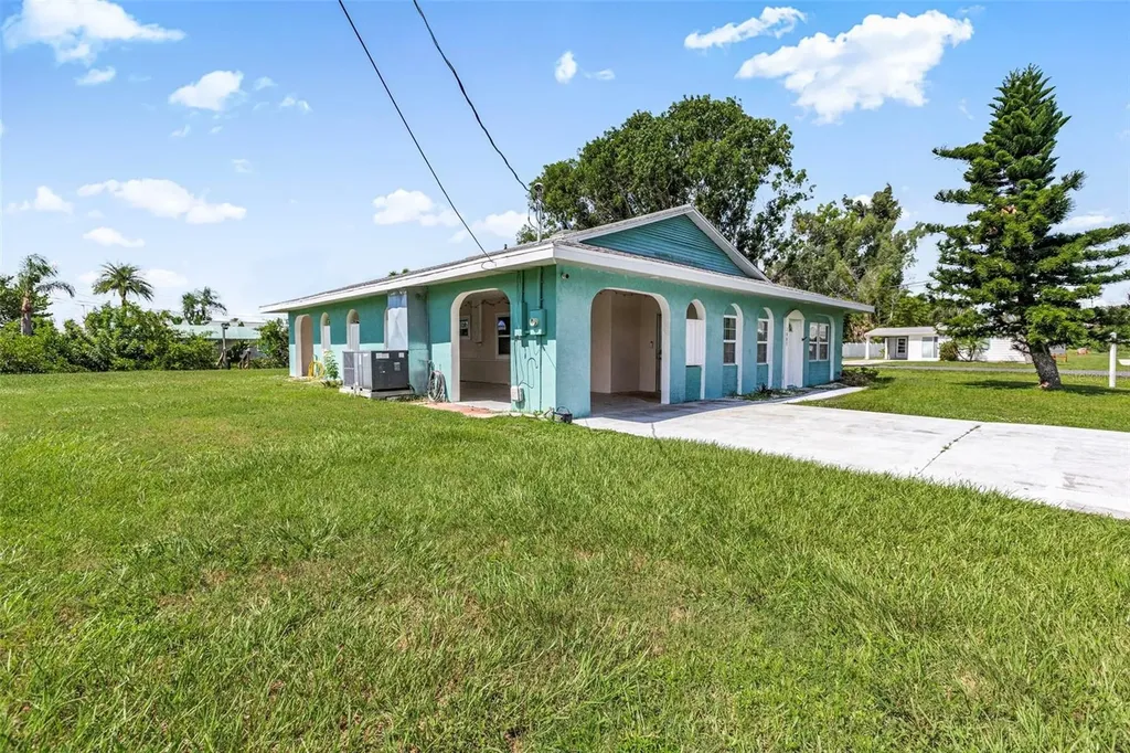 1005 Alston Lane Englewood FL 34223