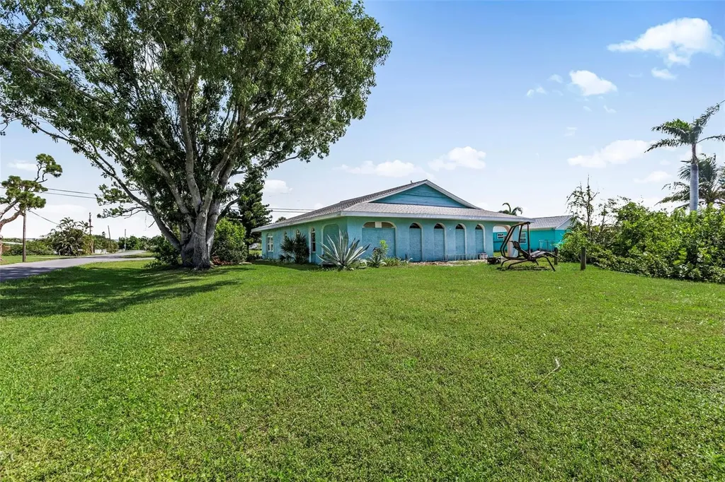 1005 Alston Lane Englewood FL 34223