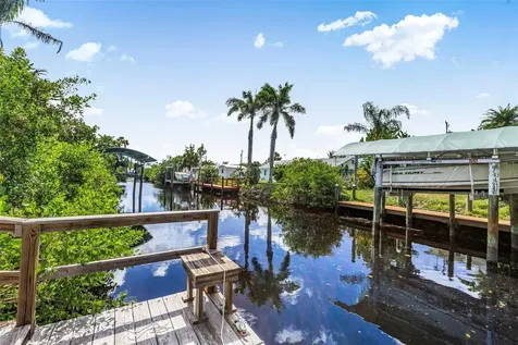 1005 Alston Lane Englewood FL 34223