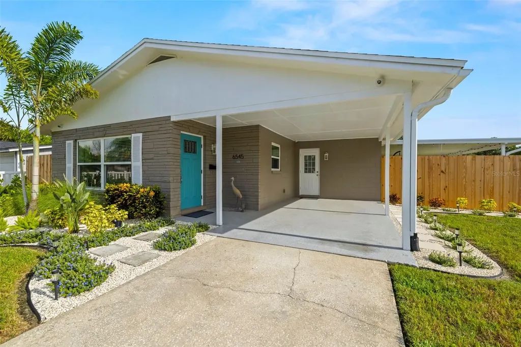 6545 S West Shore Circle Tampa FL 33616