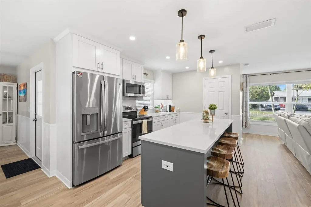 6545 S West Shore Circle Tampa FL 33616