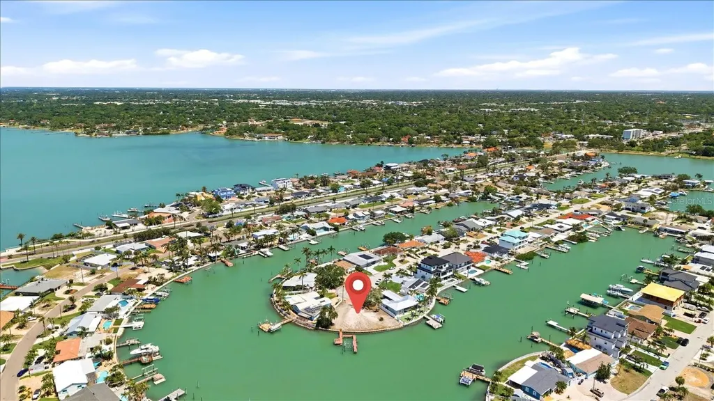 7998 1st Avenue S St Petersburg FL 33707