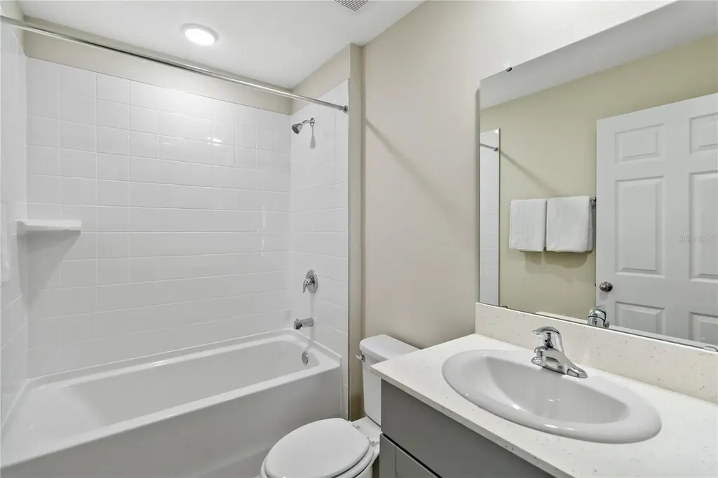 2441 Oakwood Lane Davenport FL 33837