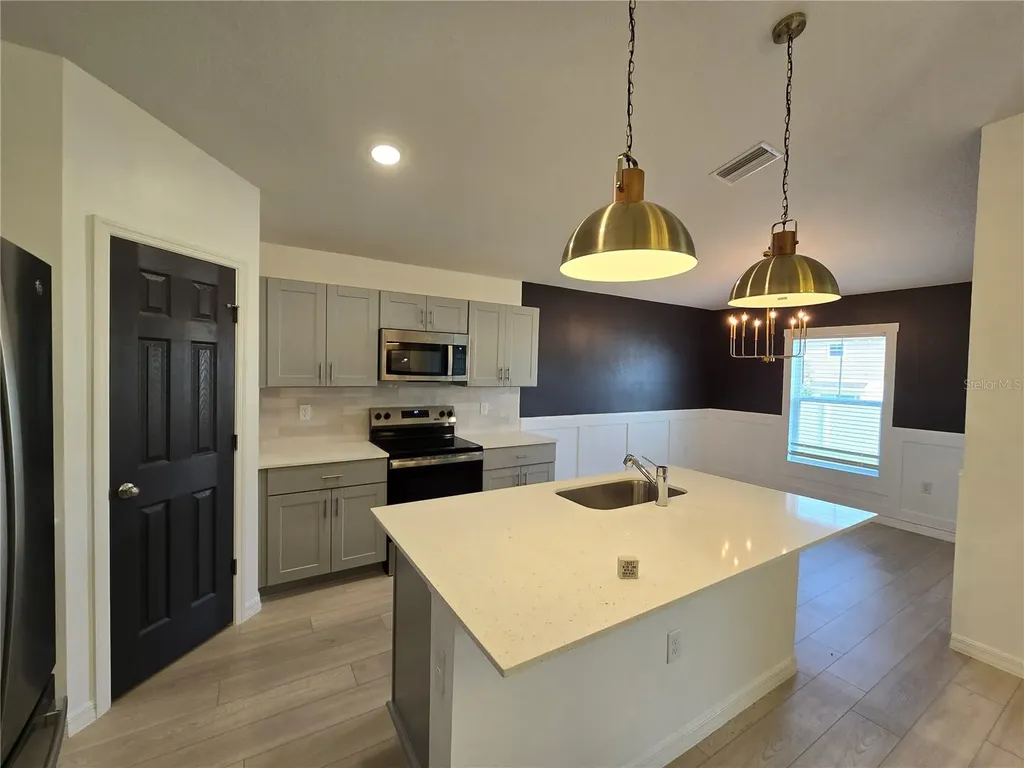 2441 Oakwood Lane Davenport FL 33837