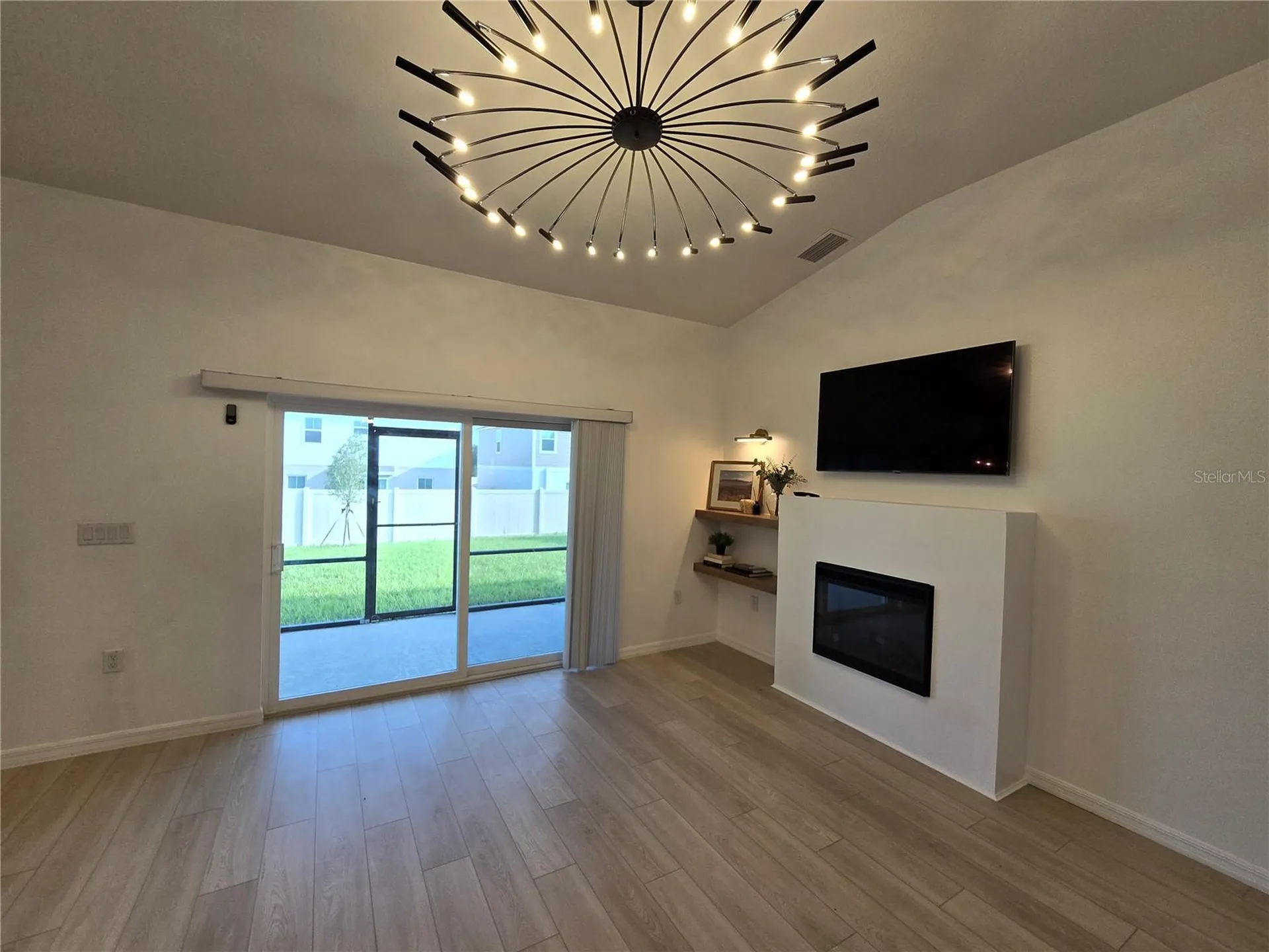 2441 Oakwood Lane Davenport FL 33837