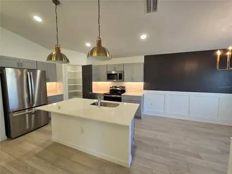 2441 Oakwood Lane Davenport FL 33837