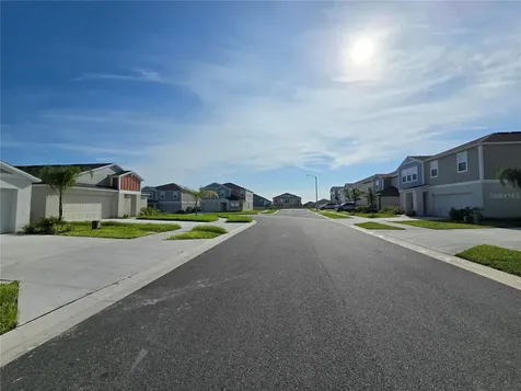 2441 Oakwood Lane Davenport FL 33837