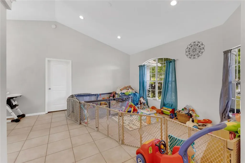 623 Oakpark Loop Davenport FL 33837