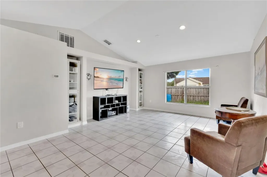 623 Oakpark Loop Davenport FL 33837