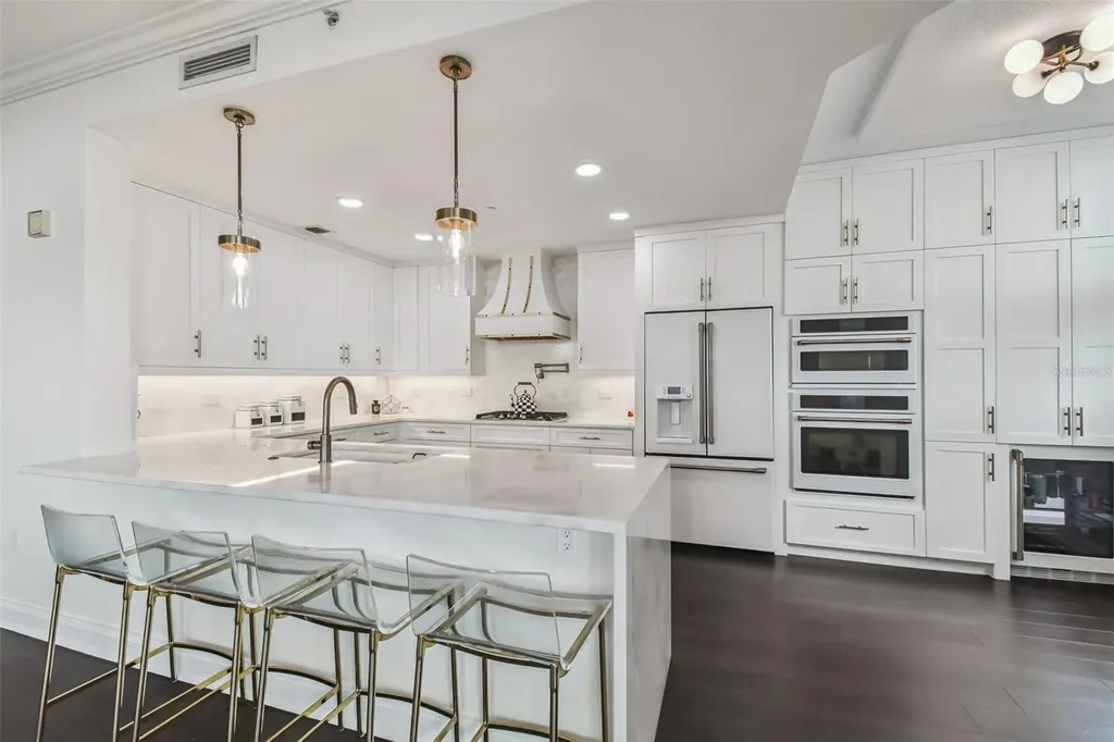 450 Knights Run Avenue Tampa FL 33602