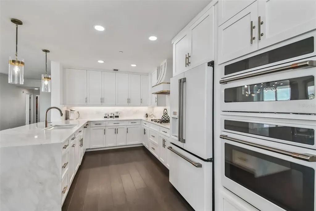 450 Knights Run Avenue Tampa FL 33602