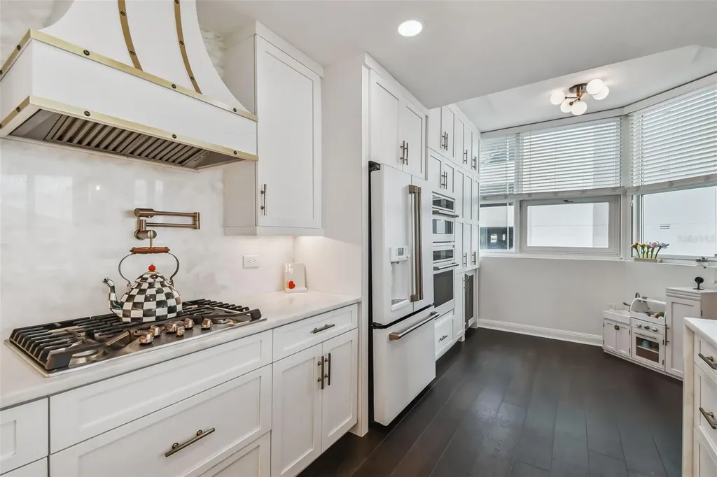450 Knights Run Avenue Tampa FL 33602