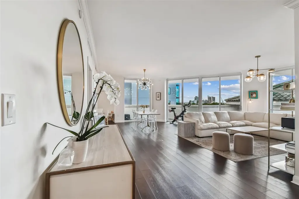 450 Knights Run Avenue Tampa FL 33602