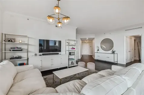 450 Knights Run Avenue Tampa FL 33602