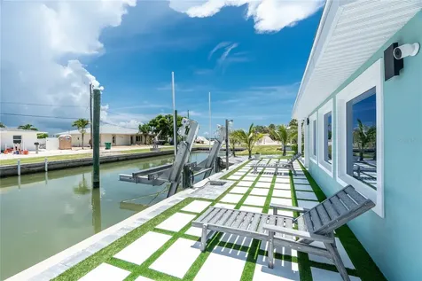 1265 Holiday Drive Englewood FL 34223