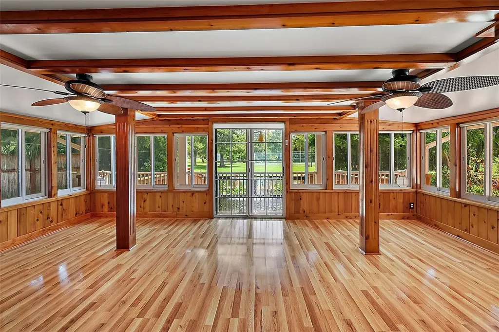 507 Lakeshore Drive Eustis FL 32726