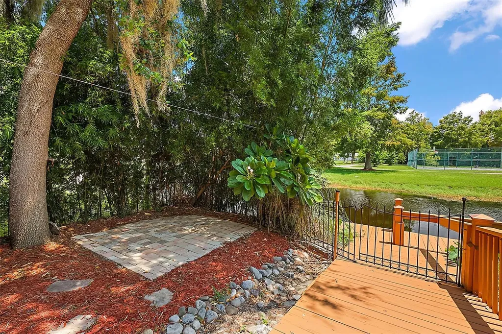 507 Lakeshore Drive Eustis FL 32726