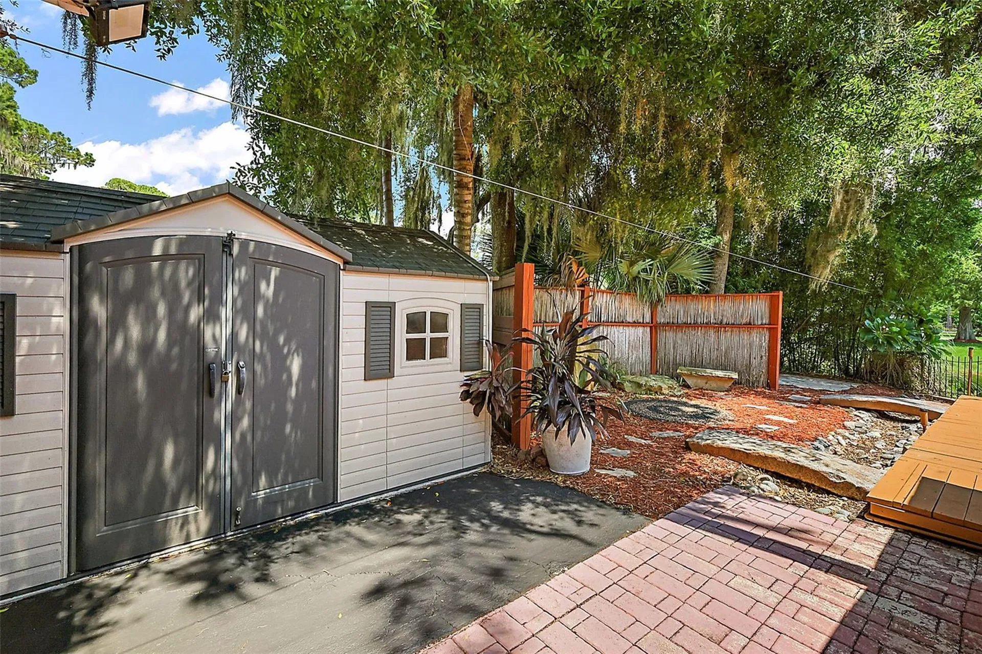 507 Lakeshore Drive Eustis FL 32726