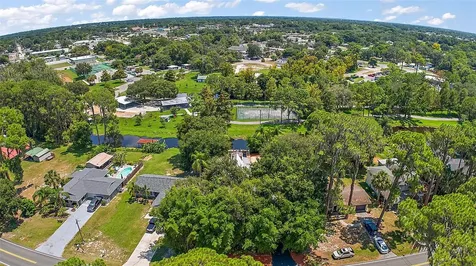 507 Lakeshore Drive Eustis FL 32726