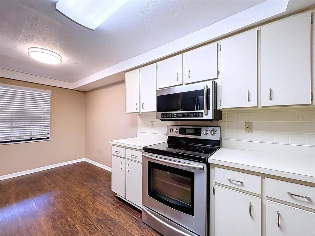 2020 Lakeview Drive Clearwater FL 33763