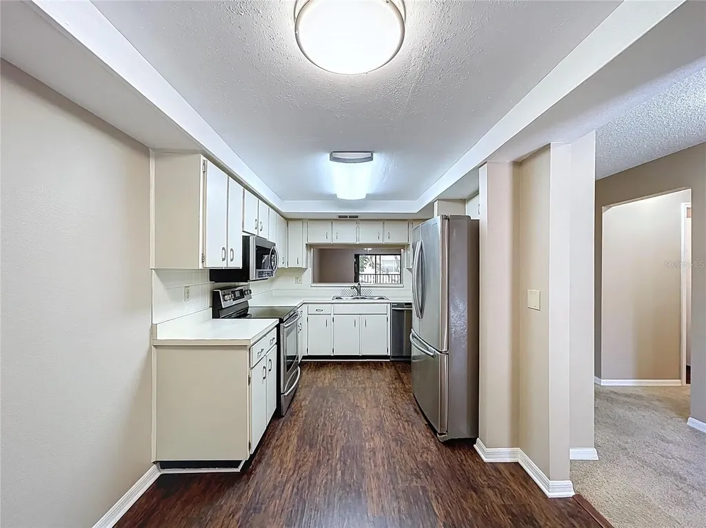 2020 Lakeview Drive Clearwater FL 33763