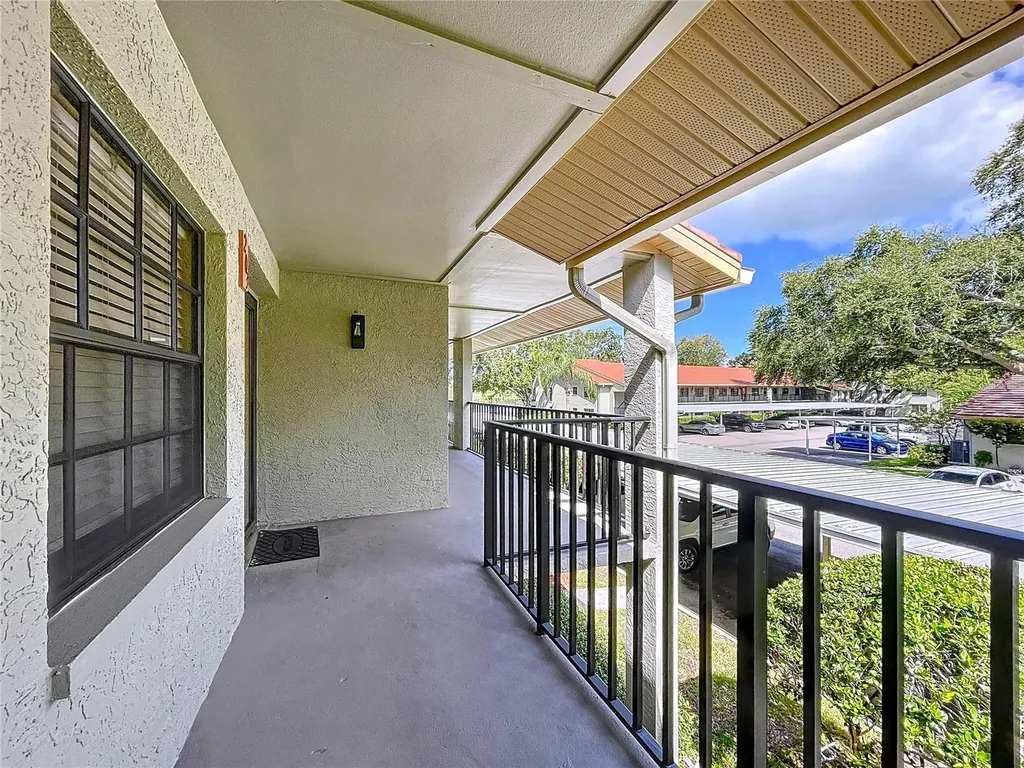 2020 Lakeview Drive Clearwater FL 33763