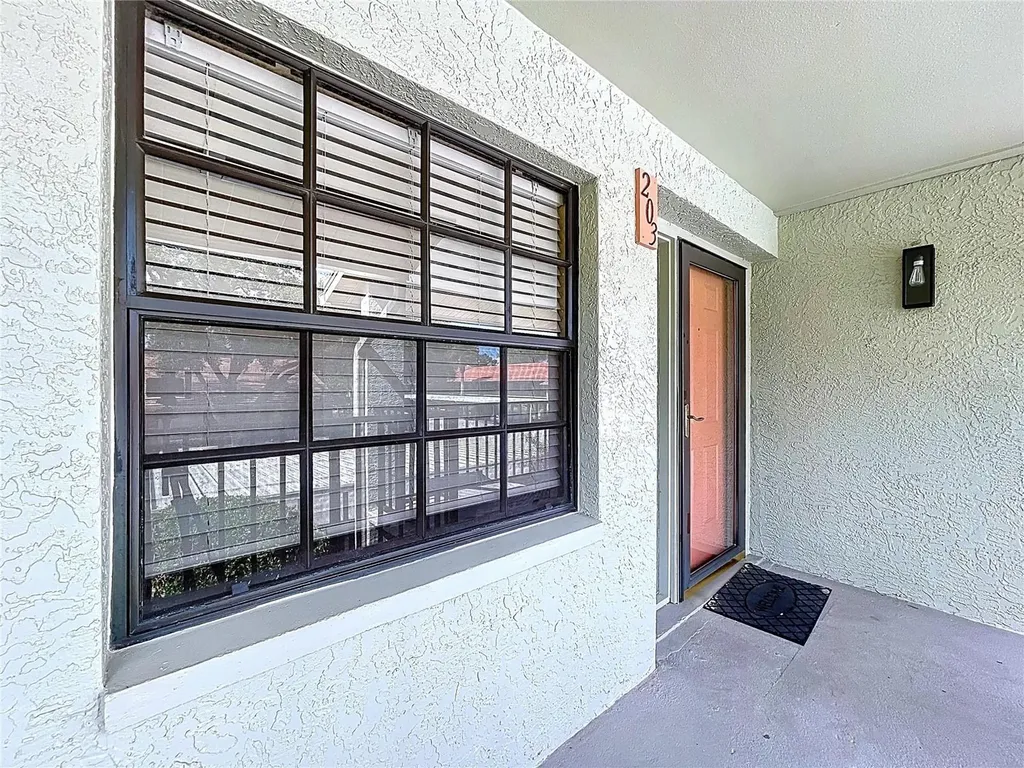 2020 Lakeview Drive Clearwater FL 33763