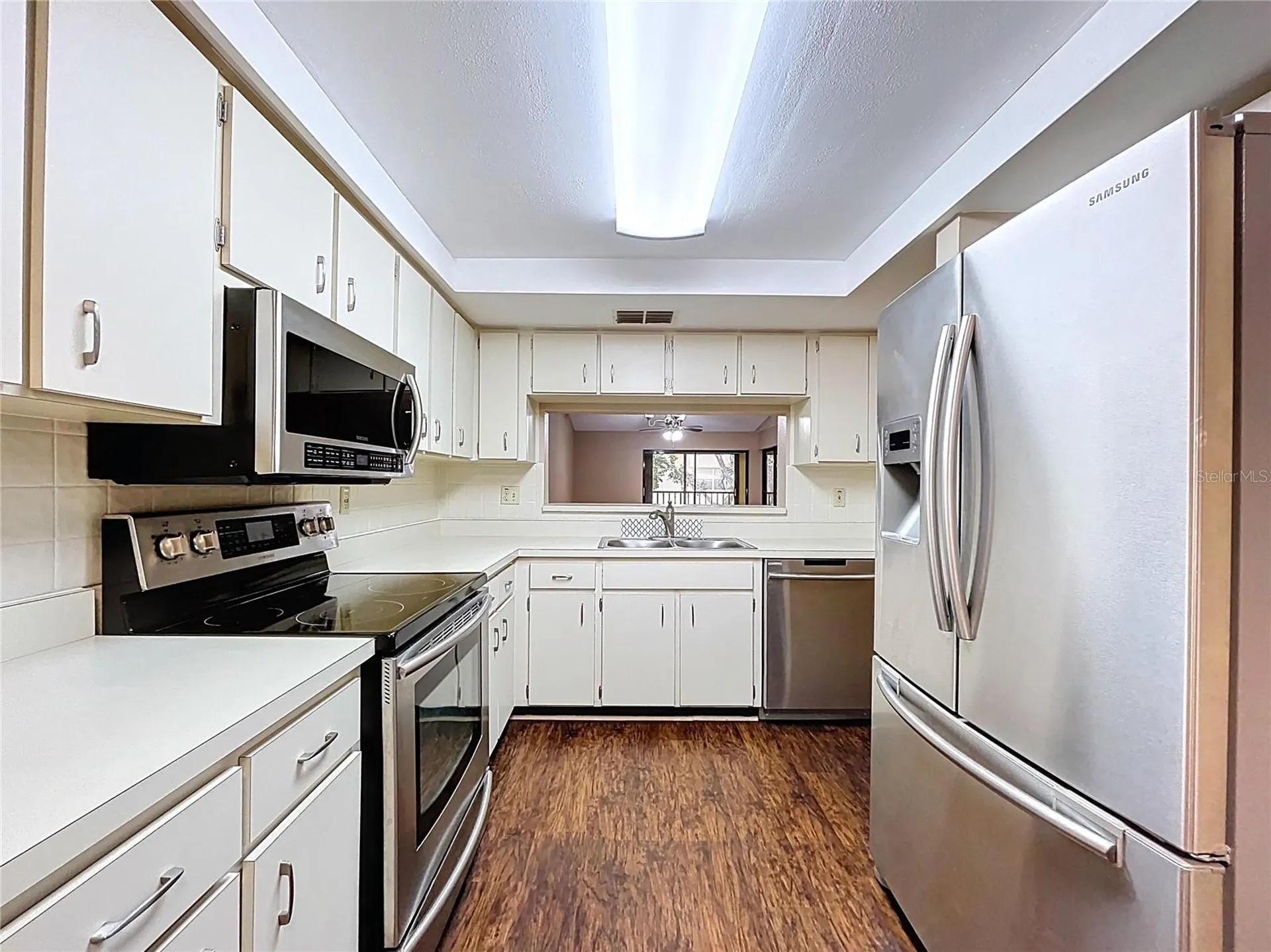 2020 Lakeview Drive Clearwater FL 33763