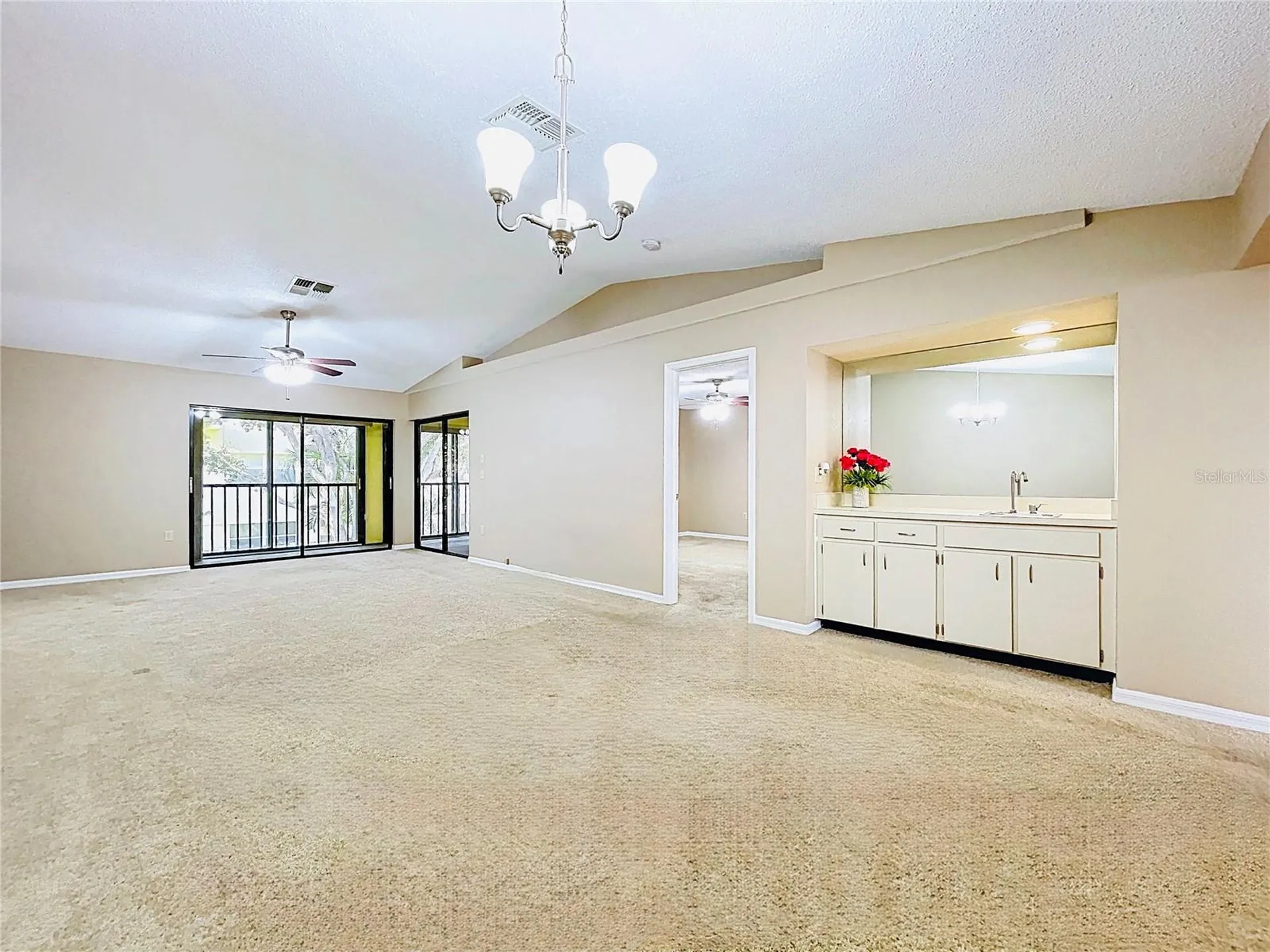 2020 Lakeview Drive Clearwater FL 33763