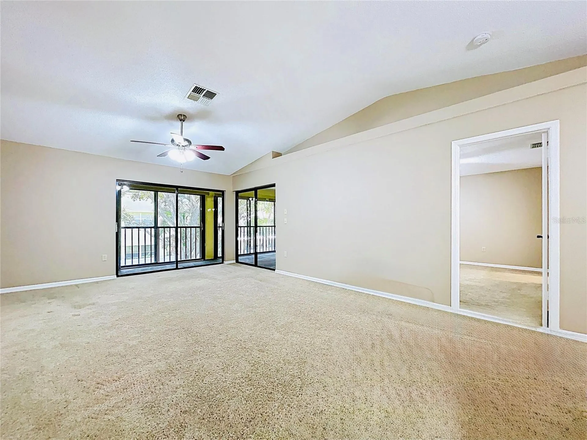 2020 Lakeview Drive Clearwater FL 33763