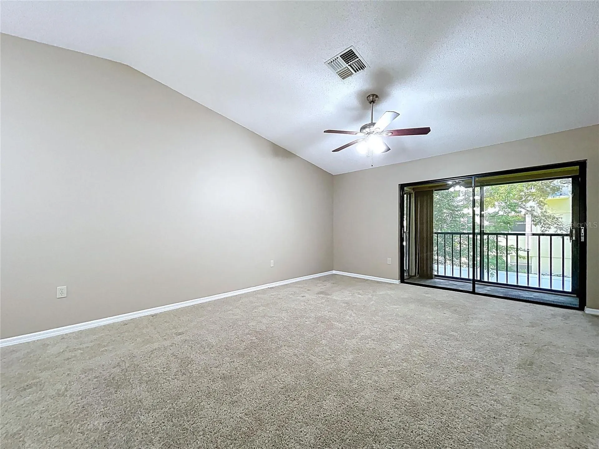 2020 Lakeview Drive Clearwater FL 33763