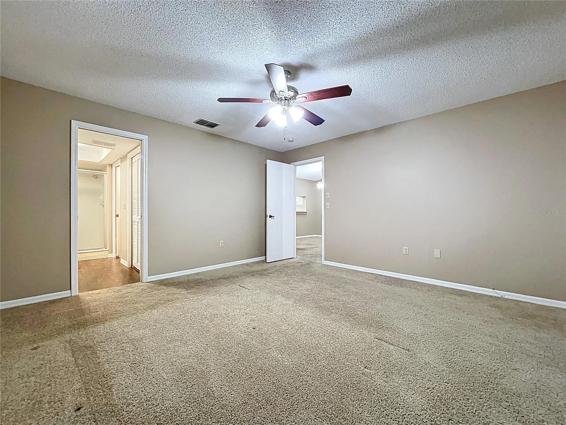 2020 Lakeview Drive Clearwater FL 33763
